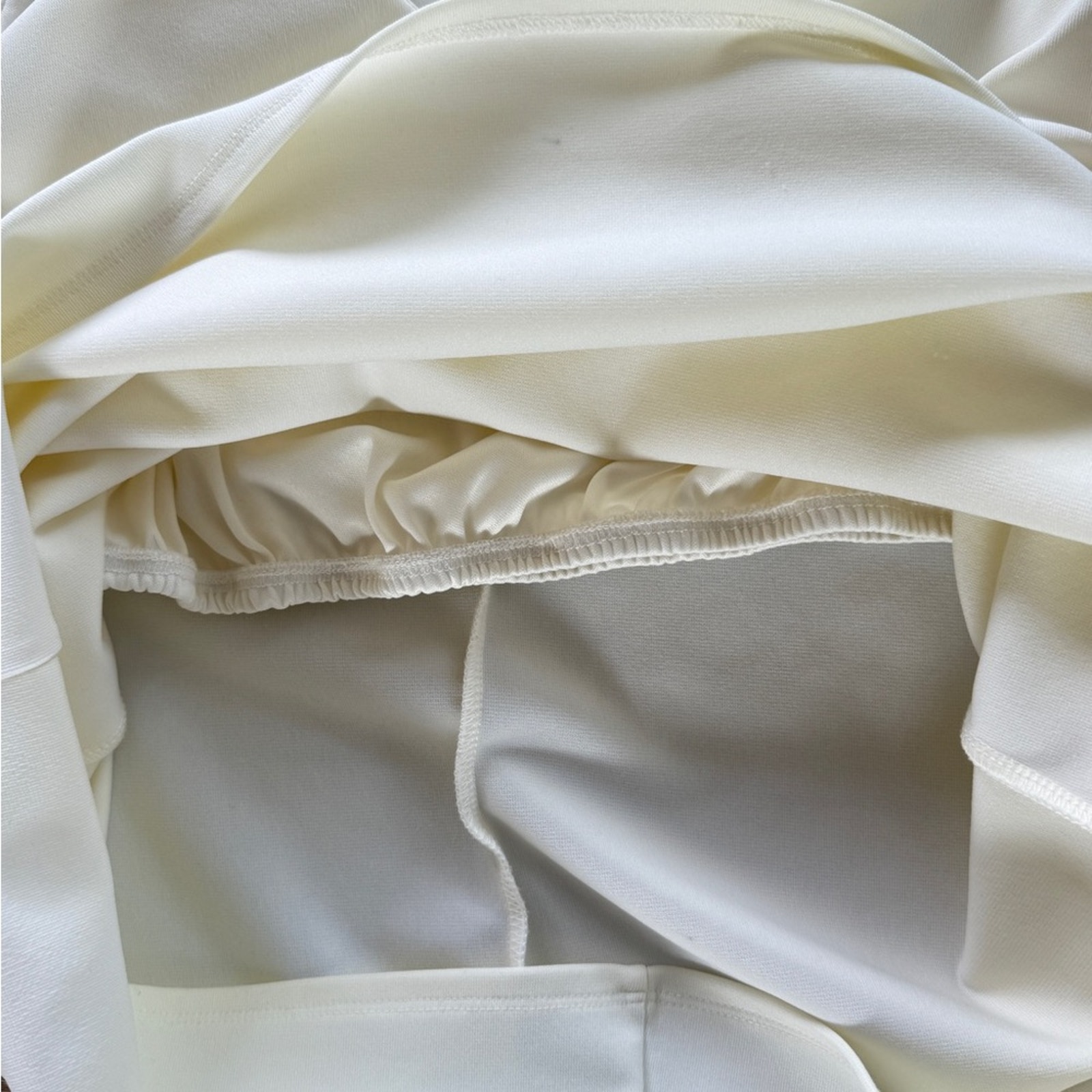 Boston Proper Ivory Cold Shoulder V-Neck 3/4 Sleeve Blouse, Medium, Like New — image 6 of 6